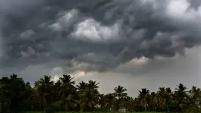 മഴ മുന്നറിയിപ്പില്‍ മാറ്റം  തിരുവനന്തപുരത്ത് ഓറഞ്ച് അലര്‍ട്ട് പ്രഖ്യാപിച്ചു