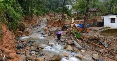 പ്രതികൂല കാലാവസ്ഥ  ഹെലികോപ്ടറിന് ഇറങ്ങാനായില്ല