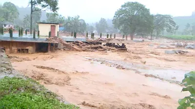 വയനാട് ഉരുള്‍പൊട്ടൽ  ഹാരിസൺ പ്ലാന്‍റേഷൻ ബംഗ്ലാവിൽ 700 പേർ കുടുങ്ങികിടക്കുന്നു