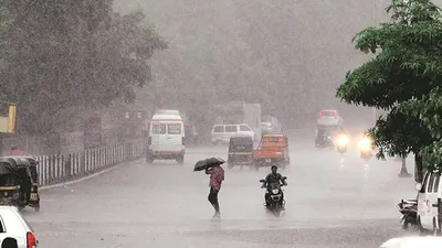 സംസ്ഥാനത്ത്‌ കനത്ത മഴ തുടരും  എട്ട് ജില്ലകളില്‍ റെഡ് അലര്‍ട്ട്