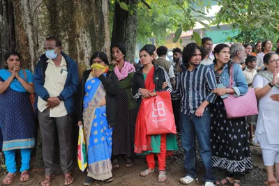 തീരാനൊമ്പരം  123 പേരുടെ പോസ്റ്റുമോര്‍ട്ടം പൂര്‍ത്തിയായി  മേപ്പാടി പൊതുശ്മശാനത്തില്‍ ഒറ്റരാത്രി സംസ്‌ക്കരിച്ചത് 15 മൃതശരീരങ്ങള്‍