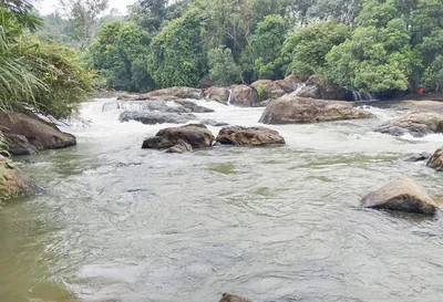 ഇരാറ്റിന്‍പുറം  വശ്യതയില്‍ ഒളിഞ്ഞിരിക്കുന്ന അപകടക്കെണി